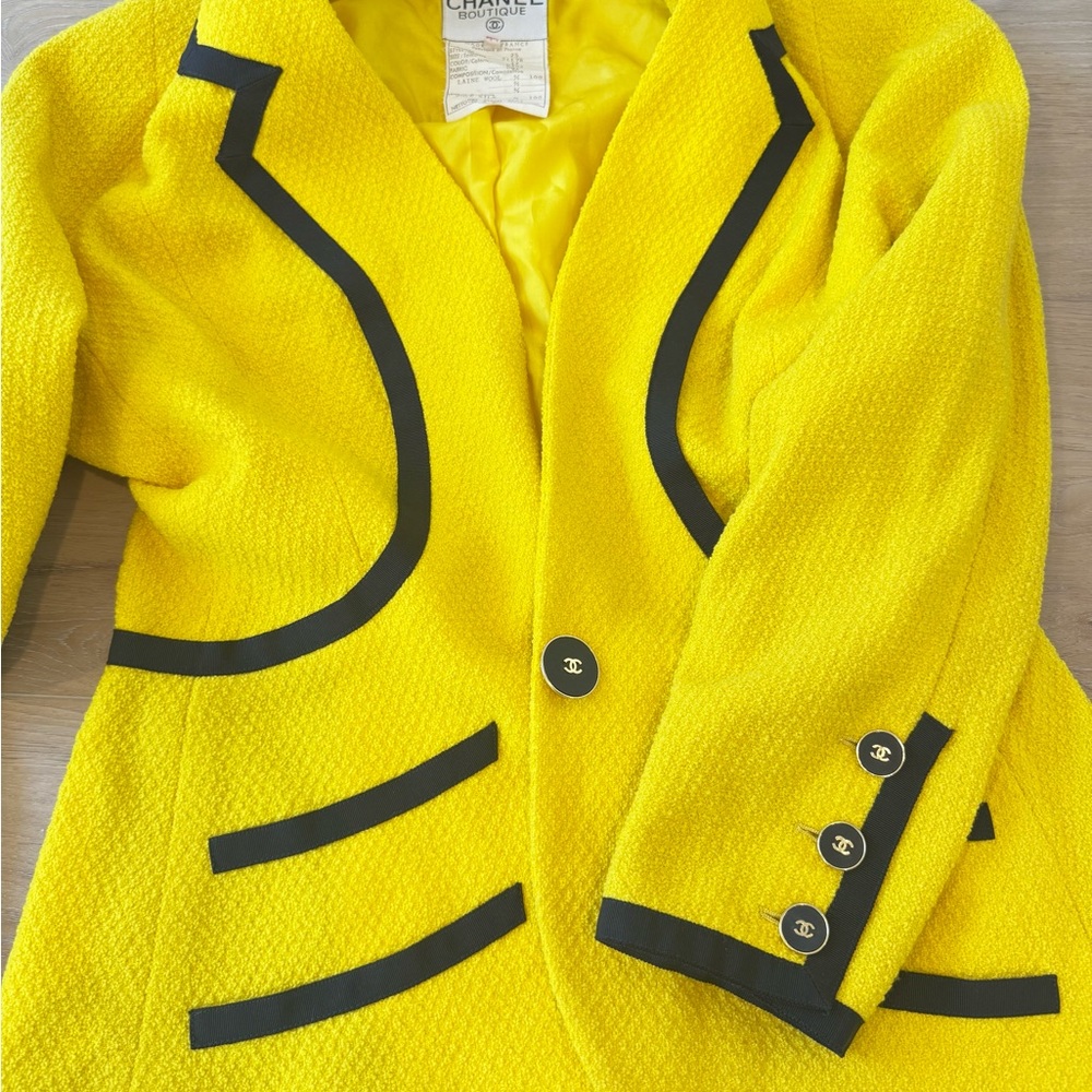 CHANEL Yellow and Black Trim Wool Blend Jacket